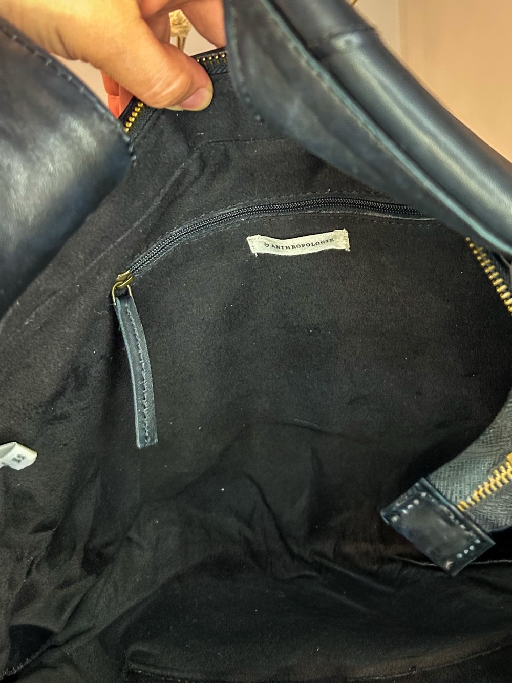 By Anthropologie Julien Circle Bag Black Sheep Leather Top Zip Shoulder Tote EUC - Picture 7 of 8